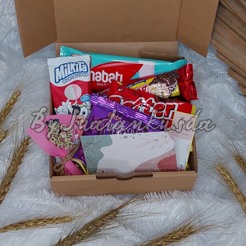

HAMPRES SNACK MURAH KADO ULANG TAHUN WISUDA GRADUATION SOUVENIR ULANG TAHUN SNACK BOX GIFT - Part 18