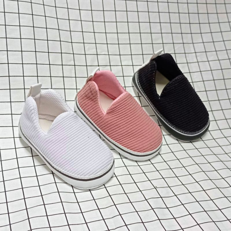 baby shoes/sepatu sneakers bayi casual bayi laki laki /perempuan usia 2_13bln.