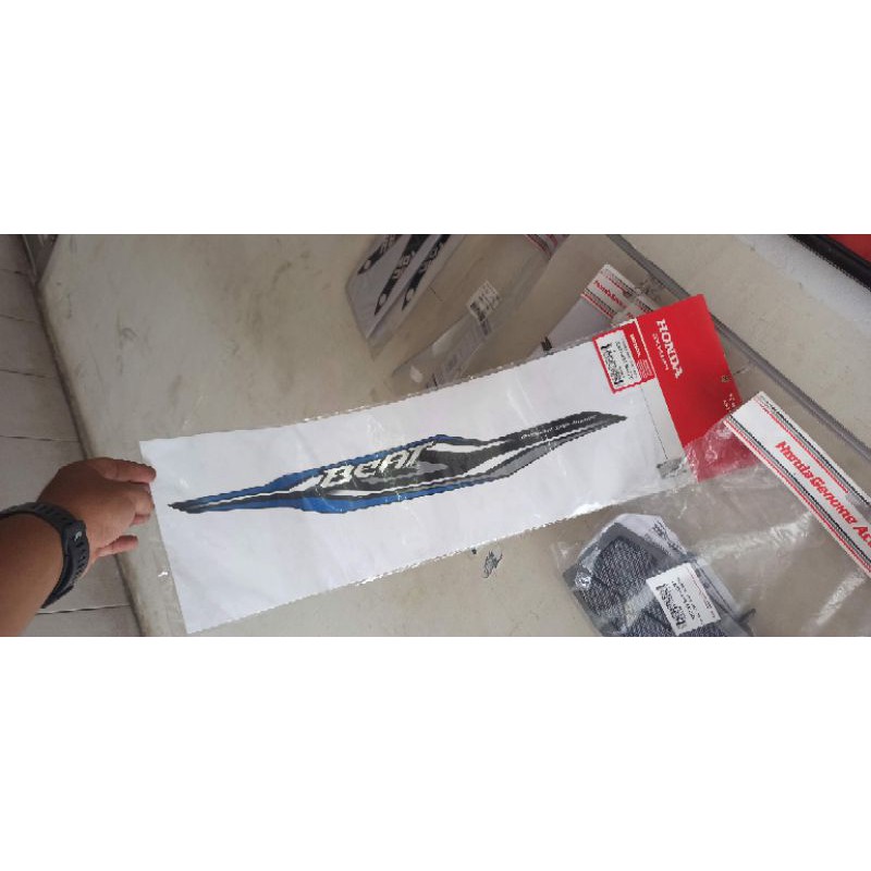 Striping Sticker R Body Kanan Type 1 Beat New 86831-K81-NA0ZC Ori Ahm