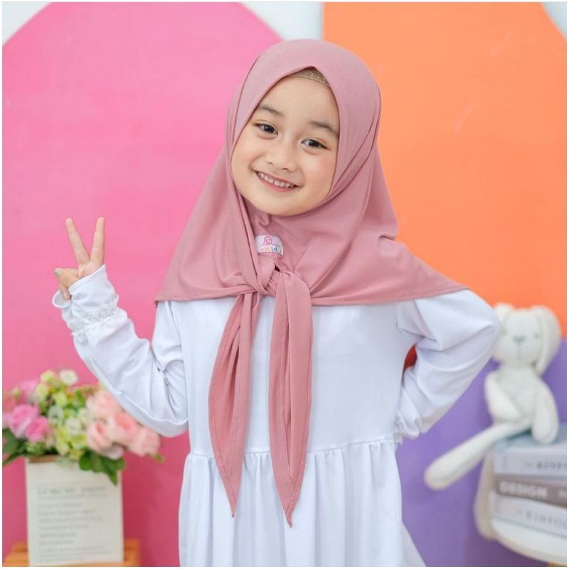 KERUDUNG SEGITIGA INSTAN ANAK (DIJAHIT DAGU) USIA 3-6 TH BAHAN JERSEY BALON