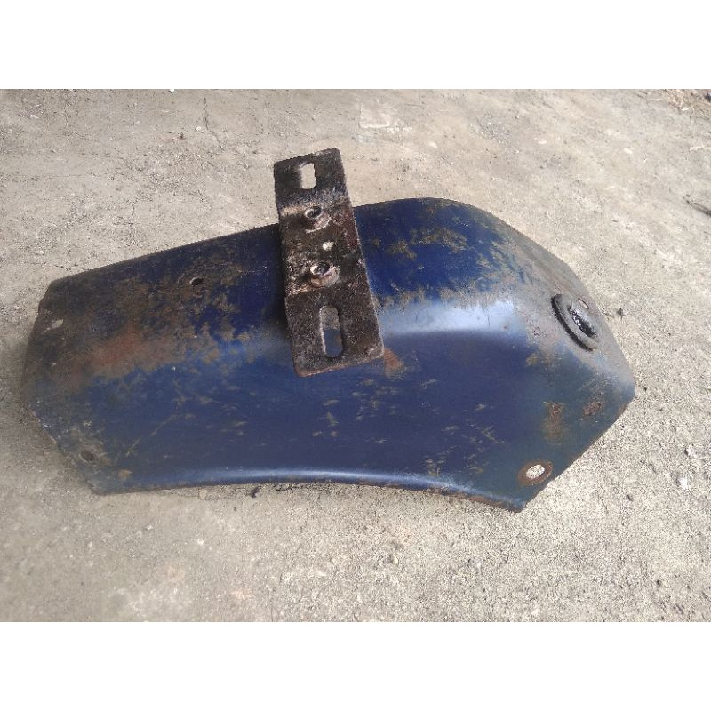 spakbor belakang rc bravo biru