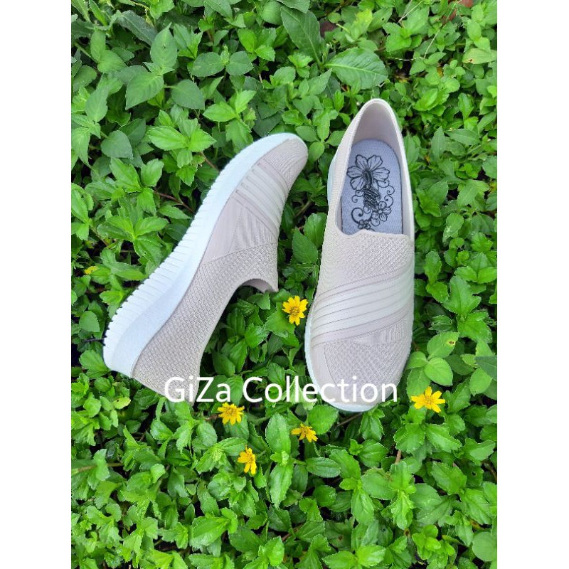 Sepatu Wanita Sepatu Karet Wanita ATT Anti Air Bahan Lentur Tidak Ada Sambungan Anti Licin