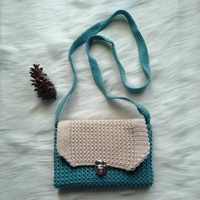 Tas Selempang Spons Gembok Ukuran Medium