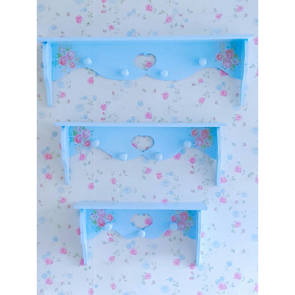 Dine Wood RAK AMBALAN KAYU UKIR CAPSTOK GANTUNGAN HIASAN DINDING MINIMALIS MOTIF LOVE 30CM