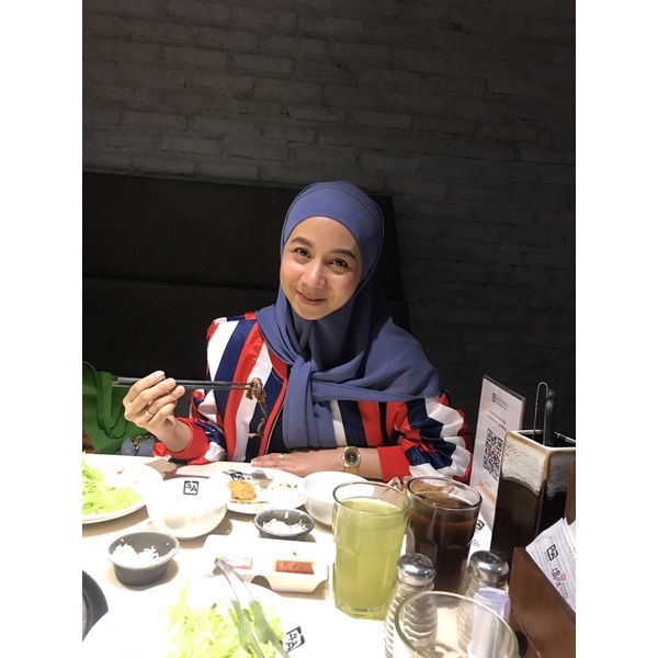 Hijab Segi Empat Malaysia premium / Kerudung Segi Empat Tali Instan Melayu / Jilbab Segi Empat Tali 