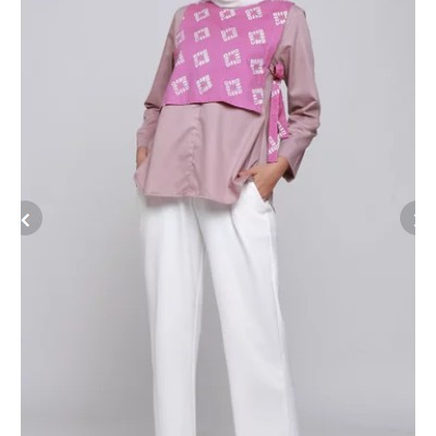 Preloved camelia topketupat/ batik fitting room