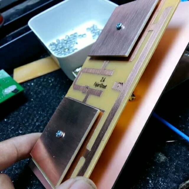 Mimo Sectoral antene 2.4 GHz 11dBi tanpa box