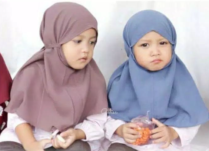 SD - JILBAB ANAK TASYA BAHAN DIAMOND STRECTH / BERGO ANAK USIA 1-4 TAHUN ADEM TIDAK GERAH