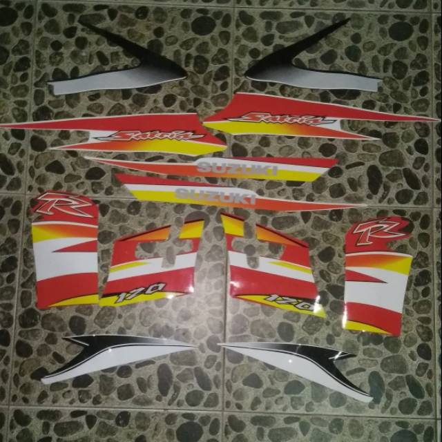 Striping satria hiu merah putih
