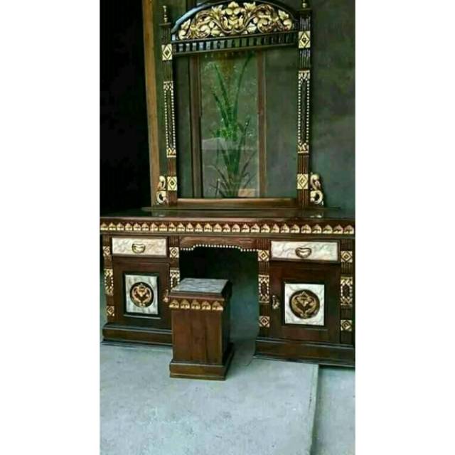 Meja Rias Tolet Rahwono Ukir Jati