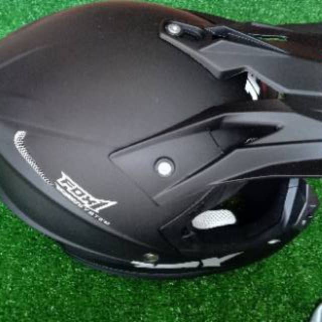 HELM JPX HITAM FULLFACE