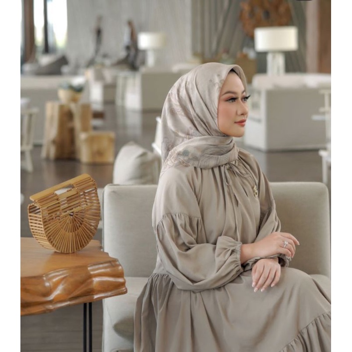 Buttonscarves The Wave Series Sand PRELOVED