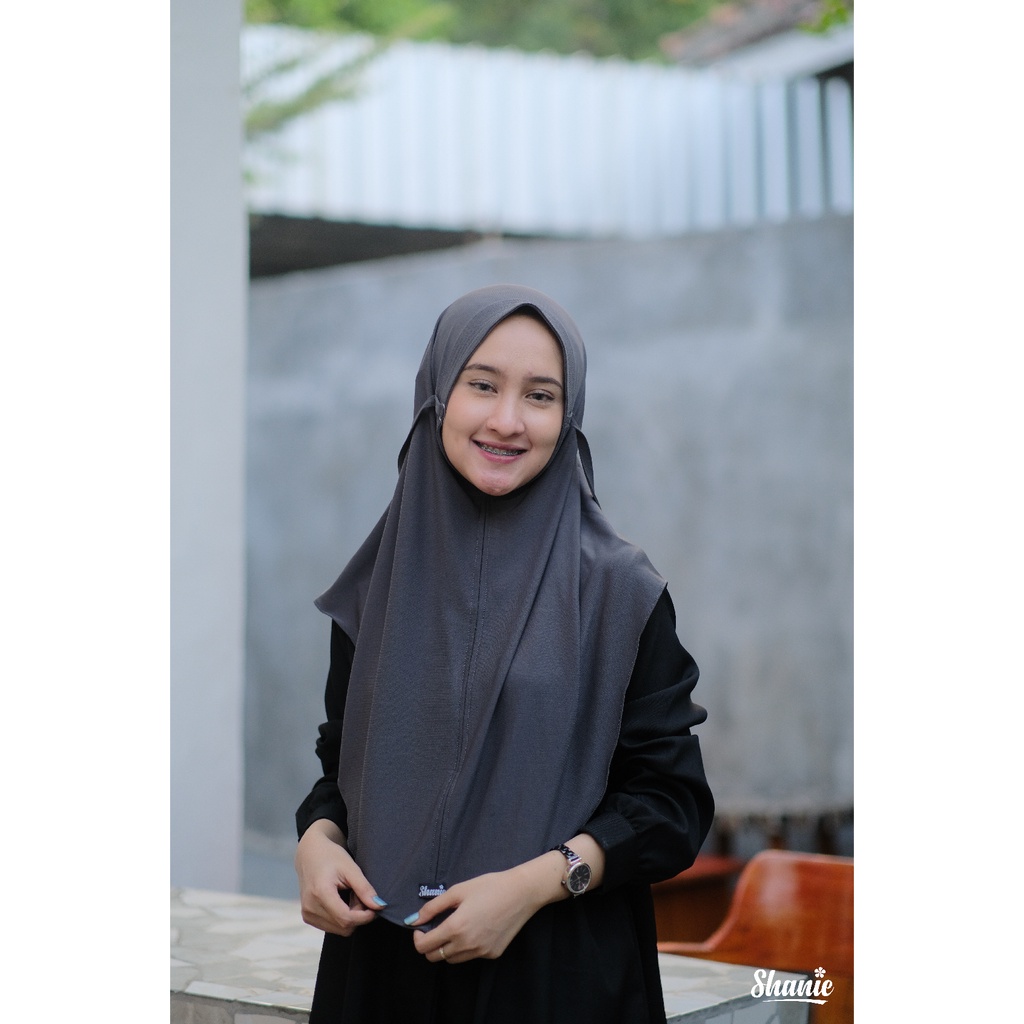 Bergo Tali Jilbab Shafa Warna Dark Grey Ori By Shaniehijab