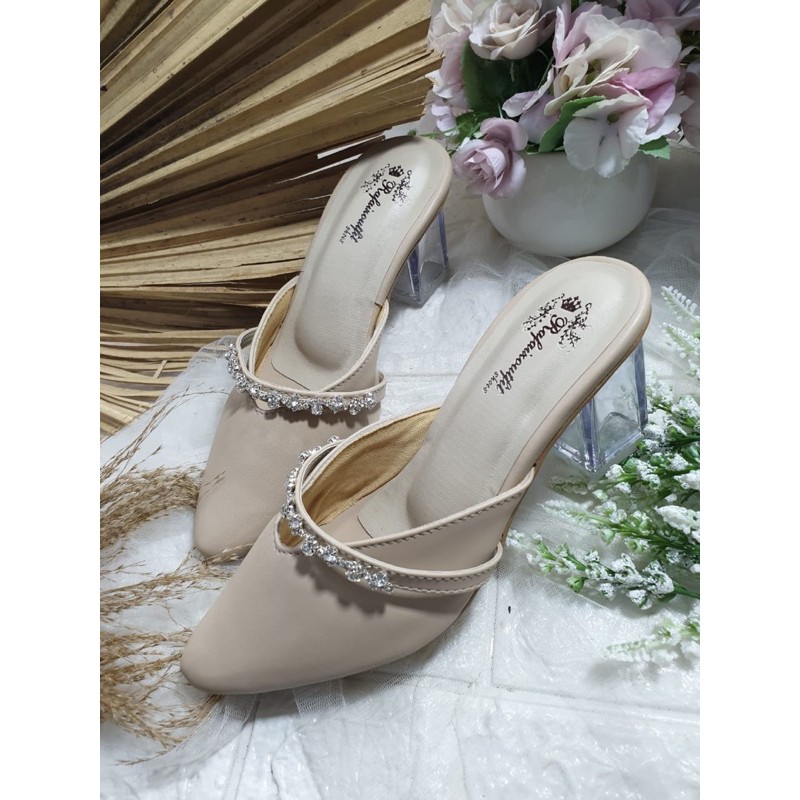 Sepatu billa cream asesoris 7cm kaca