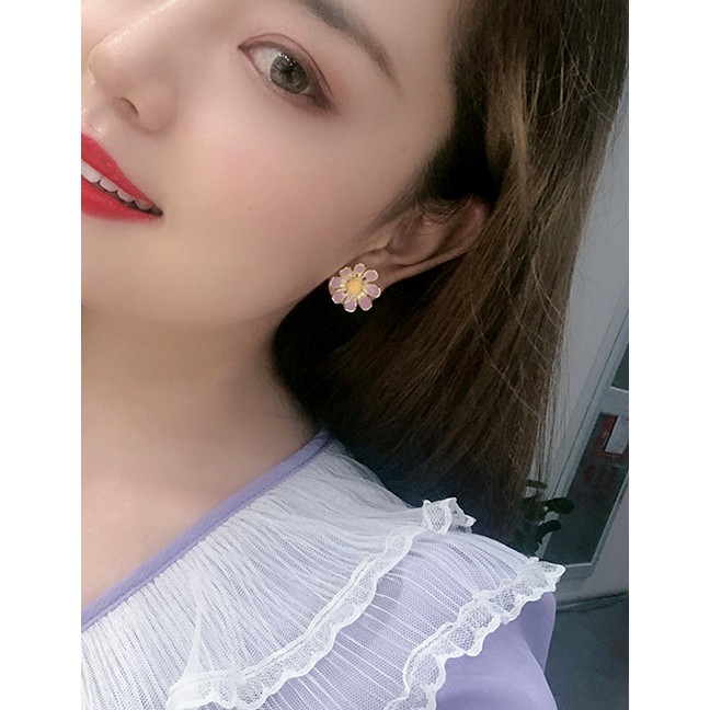 LRC Anting Tusuk Fashion Daisy Oil Drop Alloy Earrings K70506