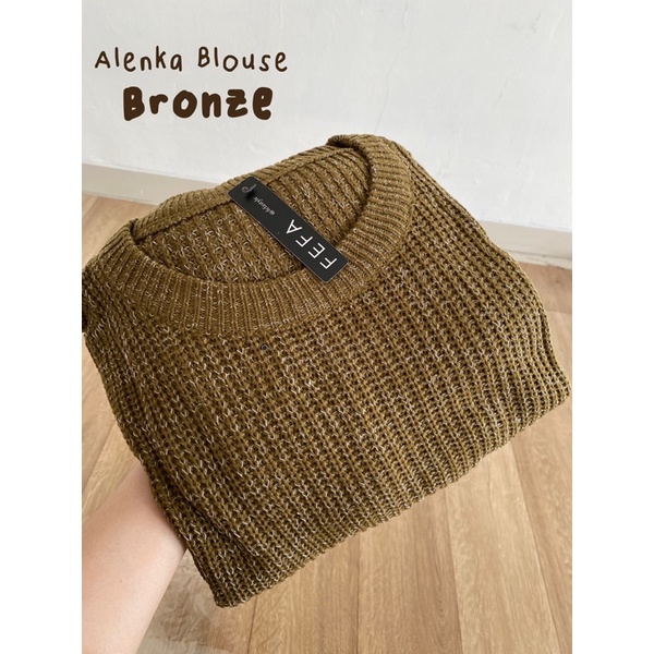 ALENKA BLOUSE RAJUT CROP