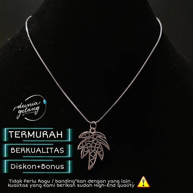 Kalung Titanium Daun Kelapa Ukir Liontin Love Silver Anti Karat Tidak Luntur Tahan Air Wanita Pria