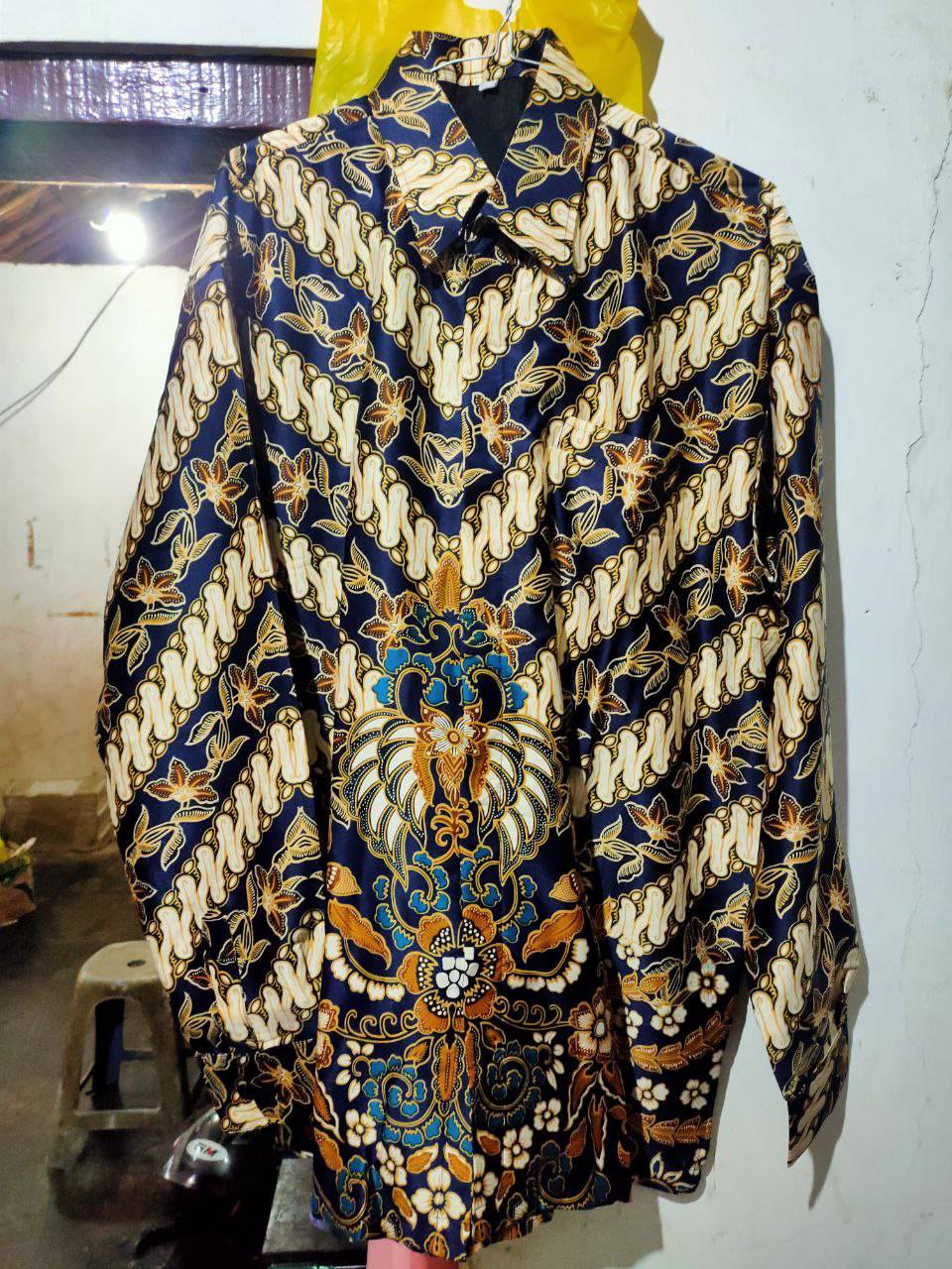 Kemeja Batik Pria Semi Sutra Silky Premium Puring Istimewa