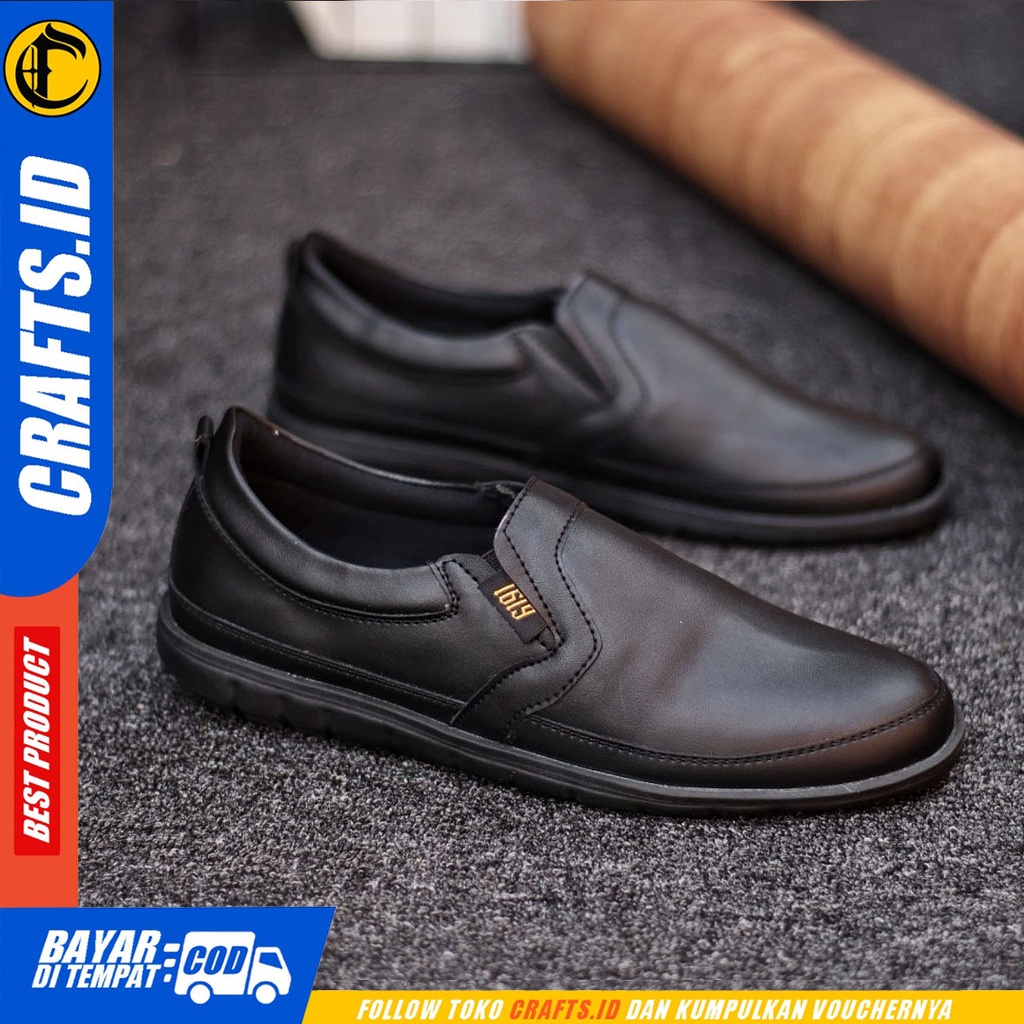 CRAFTS Majinbu - Sepatu Casual Pria Slip On