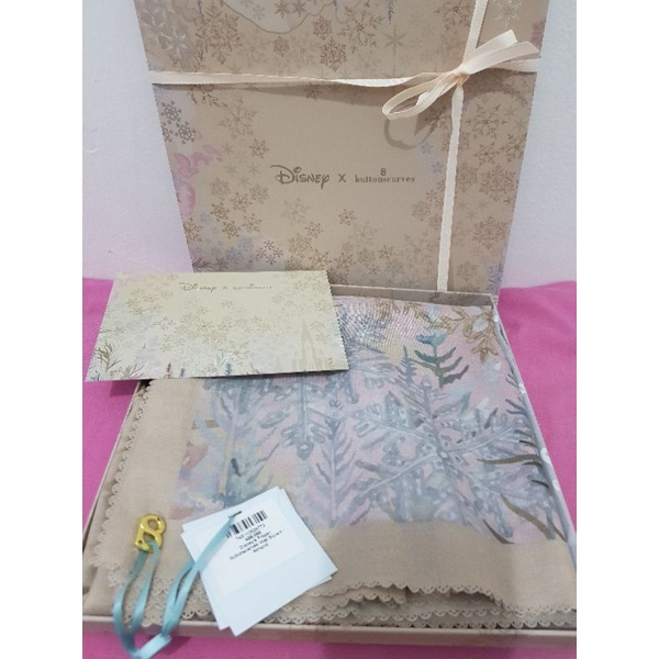 Buttonscarves Disney Frozen Almond