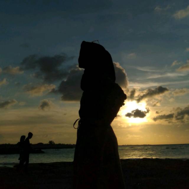 ineshinyah_