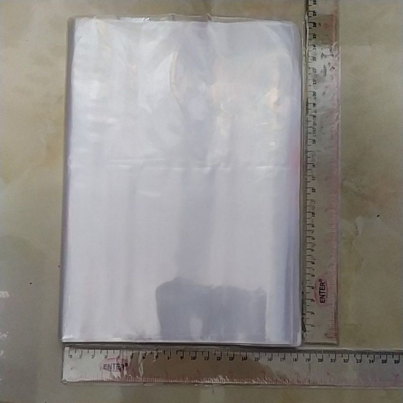 

sampul buku plastik boxy 10 lembar uk 18x25cm, sampul diselipin bukan lem