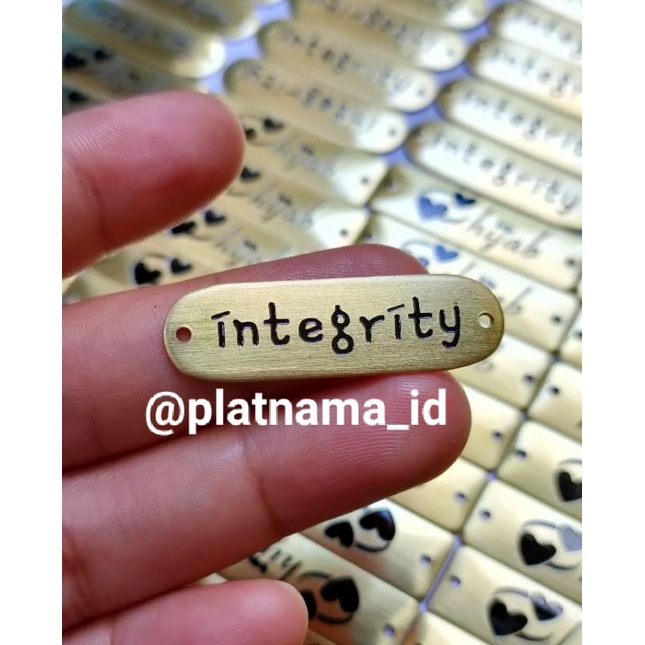 Label plat costum / label plat nama / label plat hijab
