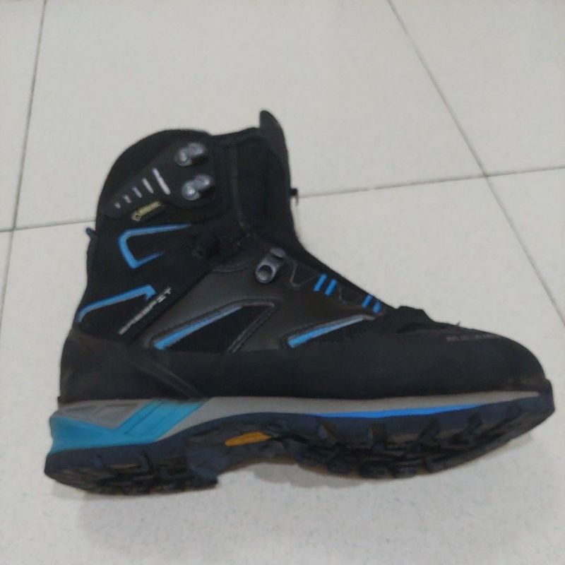 Sepatu Gunung Mammut not eiger