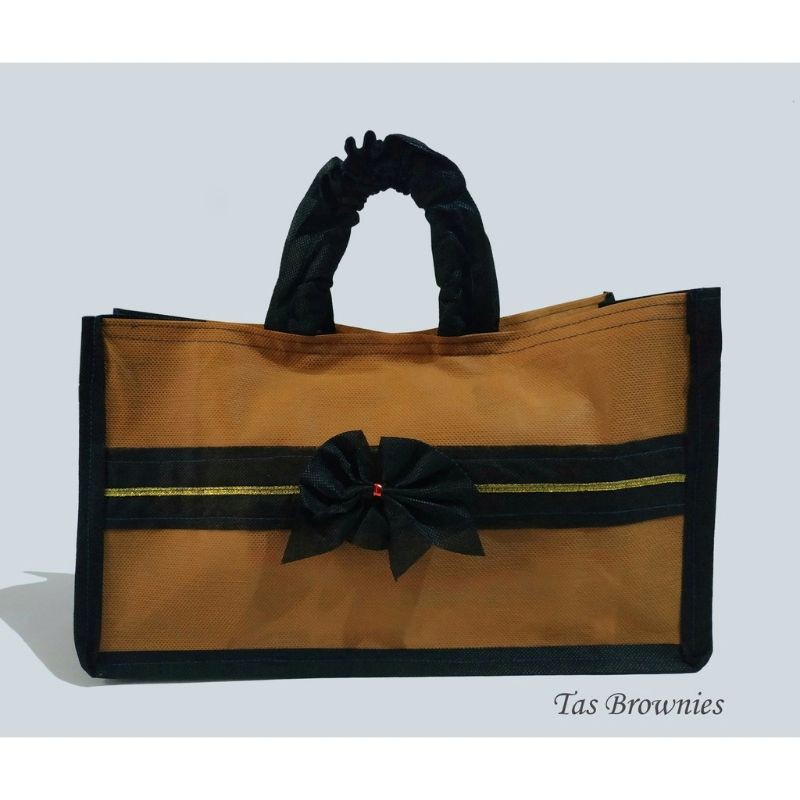 

Tas Spunbon Goodie Bag untuk Brownies Hampers Lebaran Idul Fitri Natal Imlek