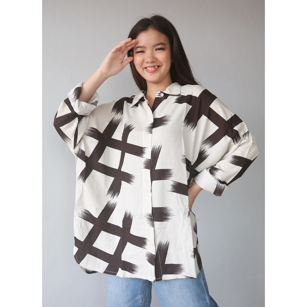 Jual Ixora Hashtag Oversized Shirt - Kemeja Wanita Oversized Blouse ...