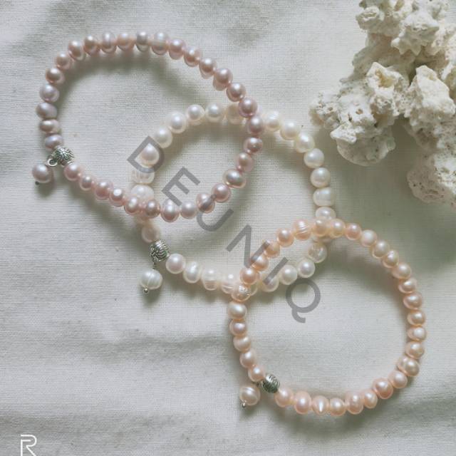 Gelang untai karet simple mutiara air tawar asli oleh oleh lombok hand made