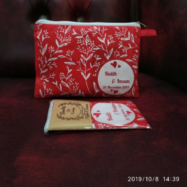 

Souvenir Pouch Murah Spunbond Custom Standing Promo Murah Anti Mainstream Shabby Vintage Handmade