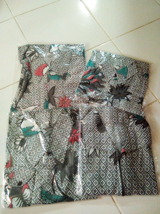 Batik Couple Keluarga Sania Ruffle Ori Ndoro Jowi Dnt Motif Kupu Kupu