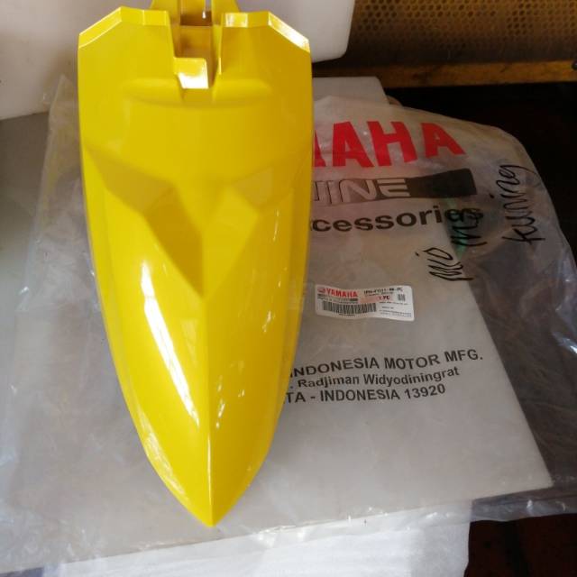 Spakbor depan Mio M3 Kuning Original YGP 2PHF151100P5