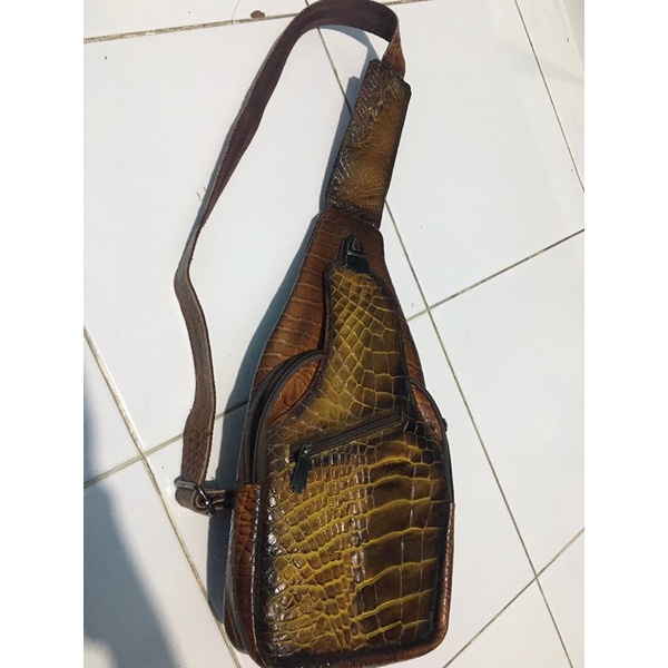 Original Papua tas selempang laki-laki kulit kasuari