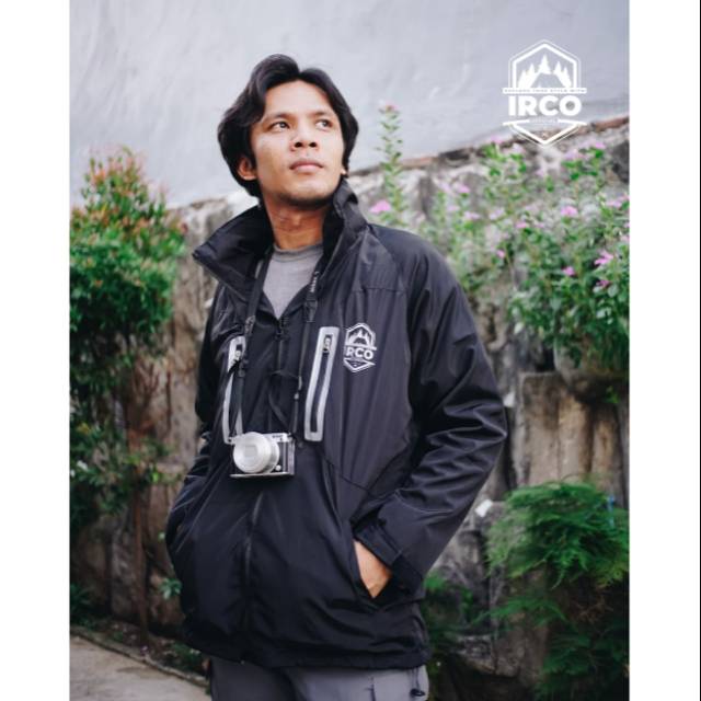NON COD - JAKET GUNUNG HIKING TRAVELLING CAMPING WINDBREAKER GUNDALA IRCO OFFICIAL BLACK