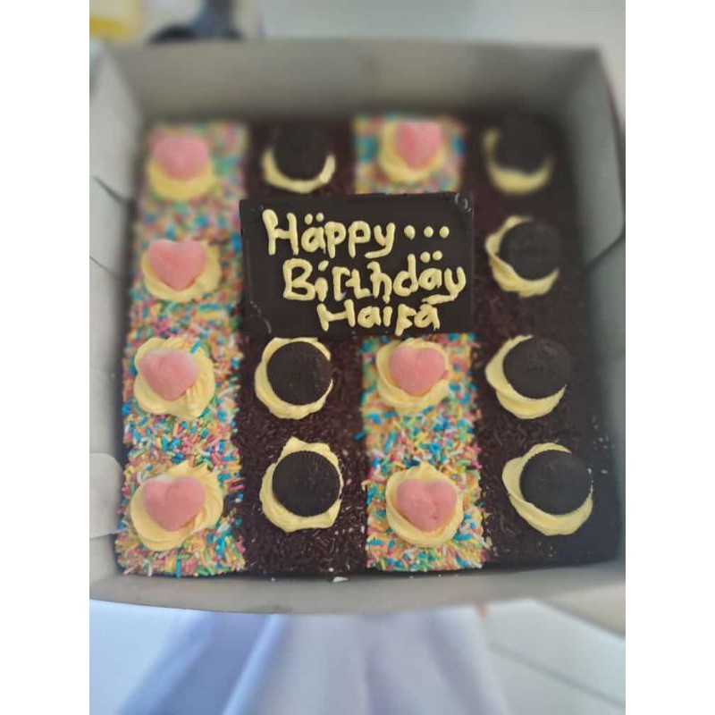

cake potong hias 16slice / kue potong hias