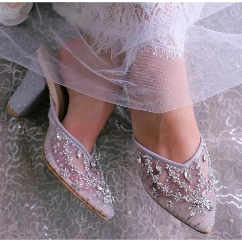 PRELOVED WEDDING SHOES PAMIA SILVER BY PRUGNA SHOES / PRELOVED WEDDING SHOES BY PRUGNA