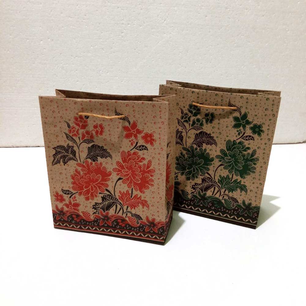 

OKEY PAPER BAG BATIK/POLOS Type B PER PAK = 10 pcs (290 x 240 x 80 mm)