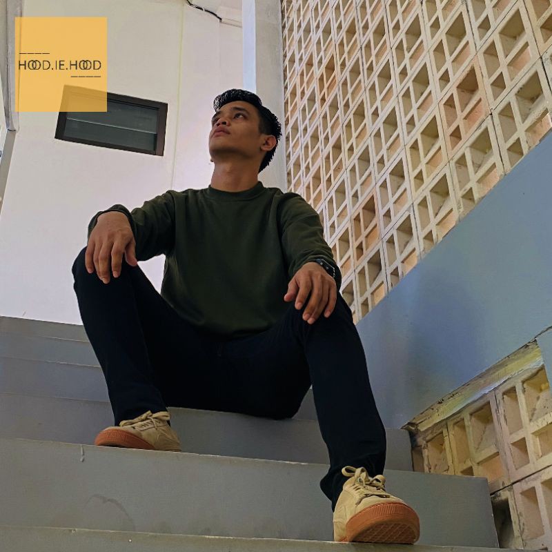 Sweater Polos Hijau Army Unisex (Pria/Wanita)