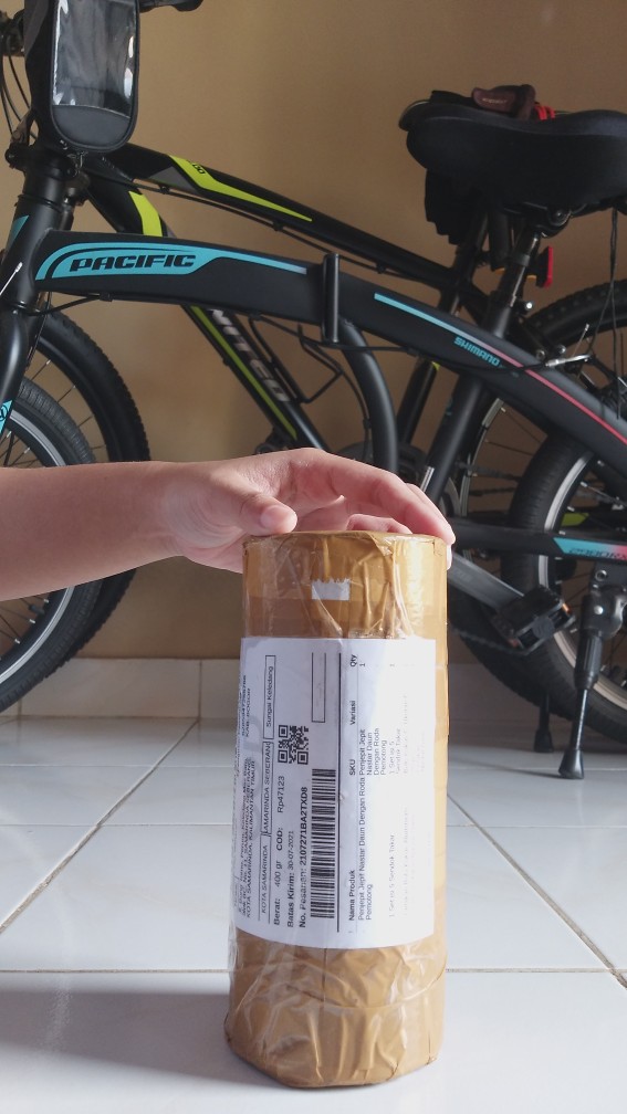 Penjepit Jepit Nastar Daun Dengan Roda Pemotong