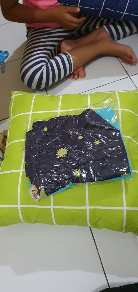 Slide 2. Bantal Kursi Ukuran 45*45cm 50rb Dan 40*40cm 45rb (harga Sudah Termasuk Bantal Dan Sarung)