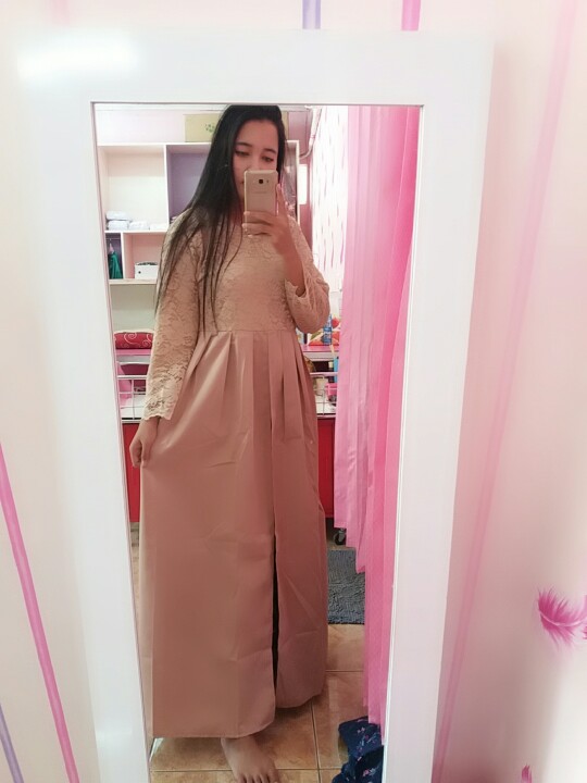 Batik Couple Princes Hayunda Sarwendah Anami Kebaya Modern