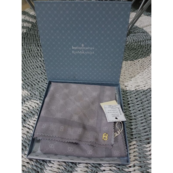 preloved buttonscarves xanadu monogram tornado