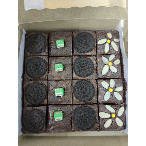 

FUDGY BROWNIES