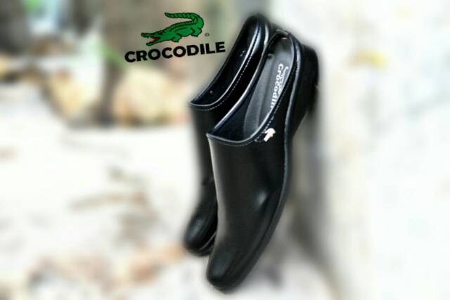 Sendal slop bustong Crocodile kulit sepatu santai kerja dan liburan pria