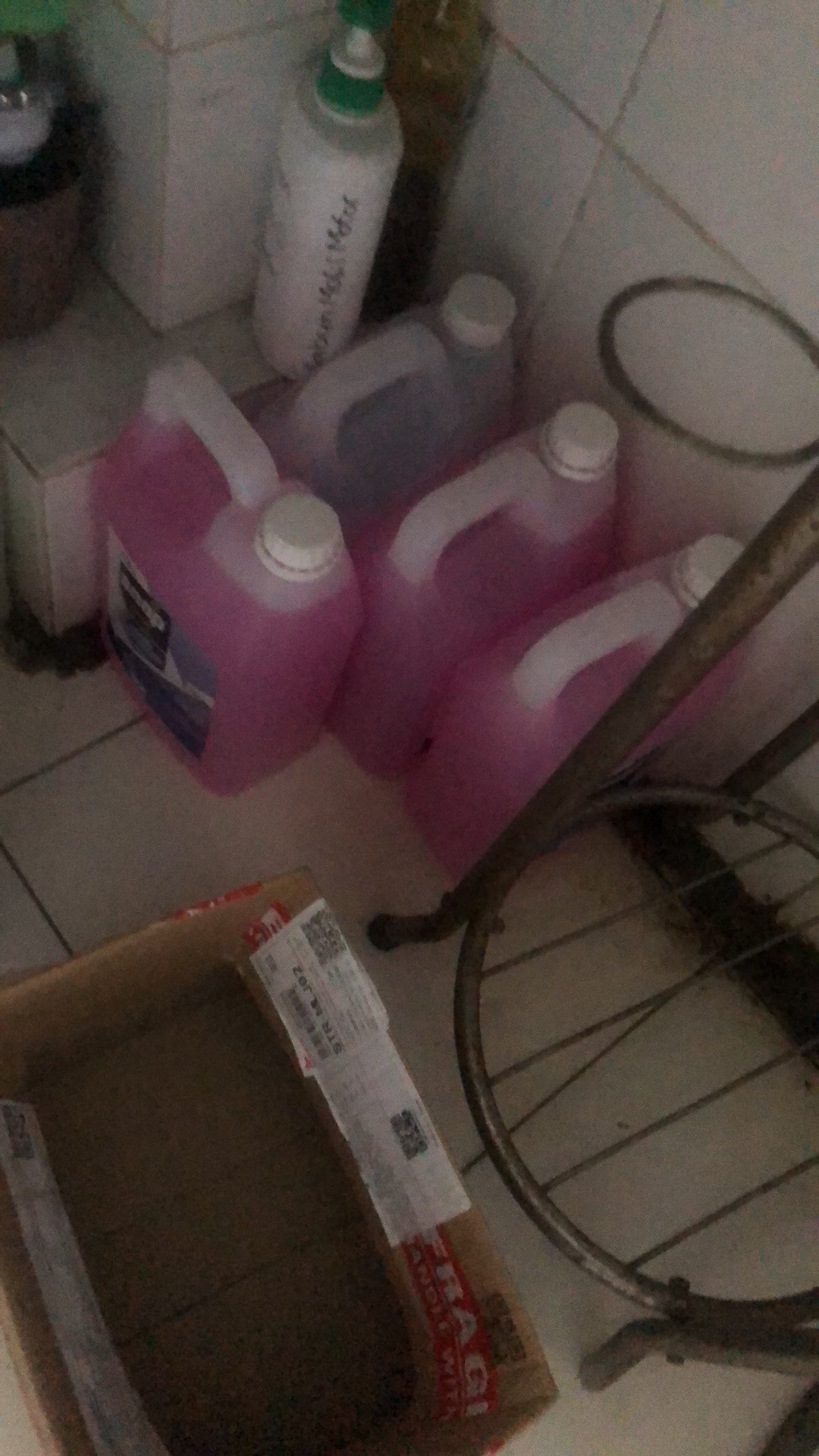 Liquid Detergen Deterjen Sabun Cuci Pakaian Cair Untuk Mesin Cuci 4 Liter Snap Clean Bukan Rinso