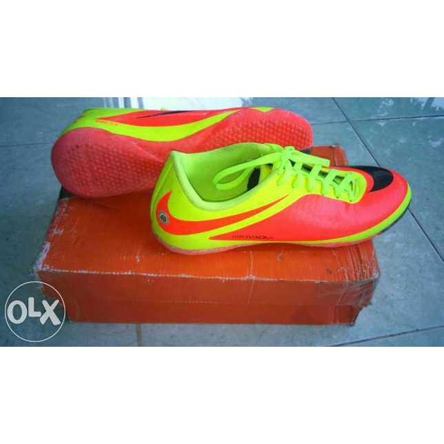 Sepatu Futsal