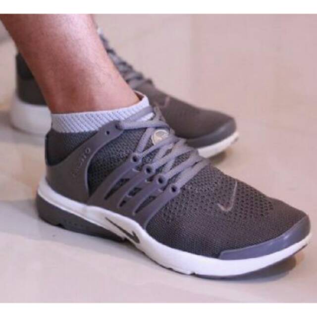 NIKE PRESTO