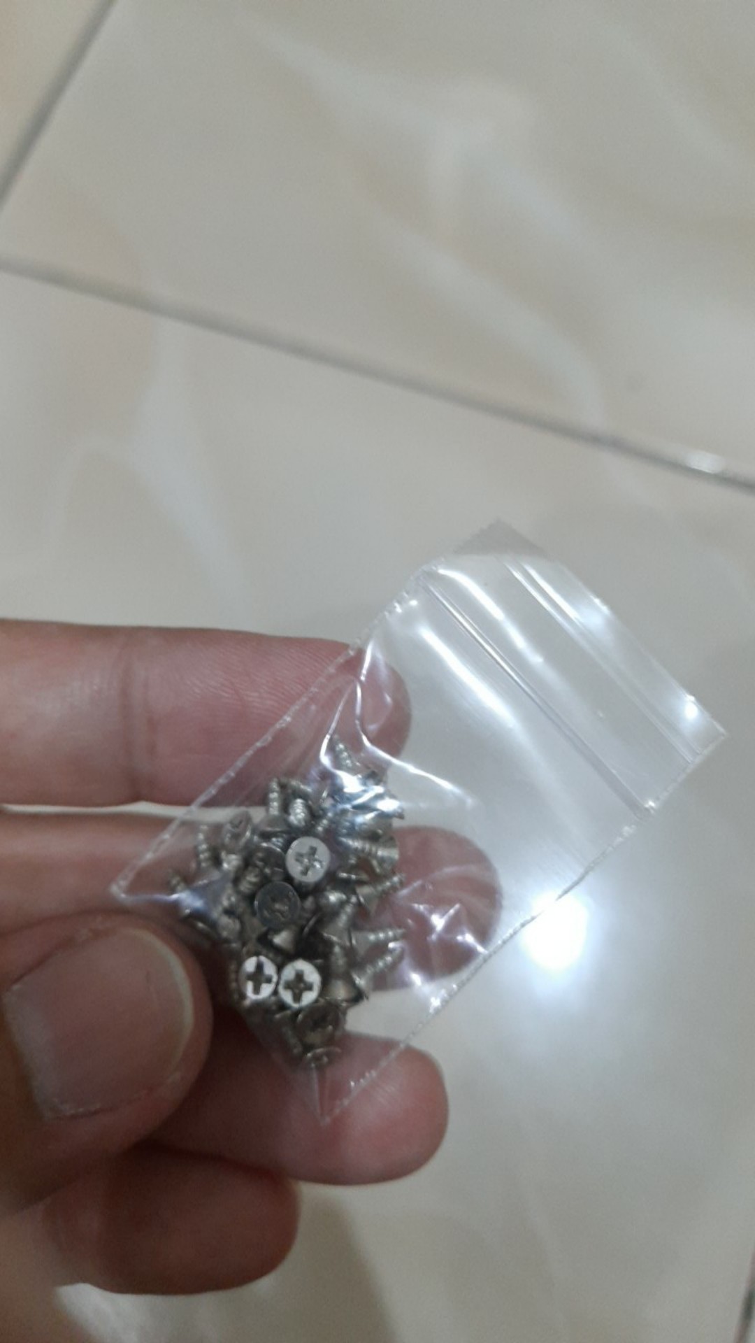 Baut Skrup Sekrup Mur Kecil Poster Pigura Frame Pajangan Ukuran Panjang 6 Mm